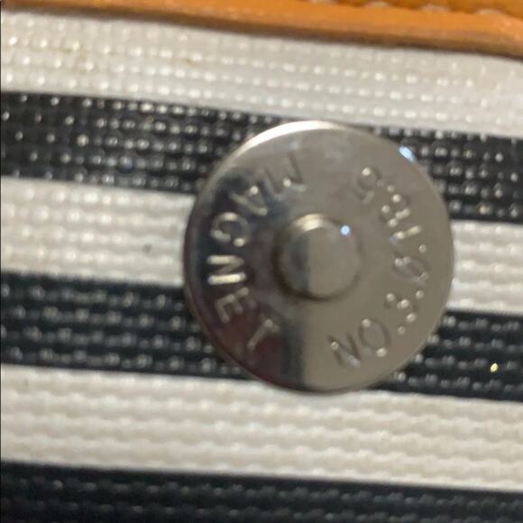 SASSY DUCK CROSSBODY BAG - Picture 10 of 14